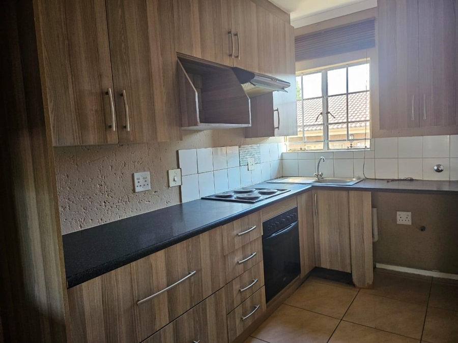 2 Bedroom Property for Sale in Georginia Gauteng