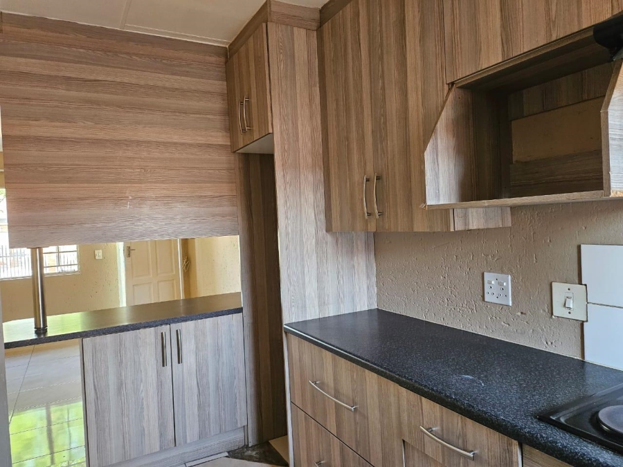 2 Bedroom Property for Sale in Georginia Gauteng