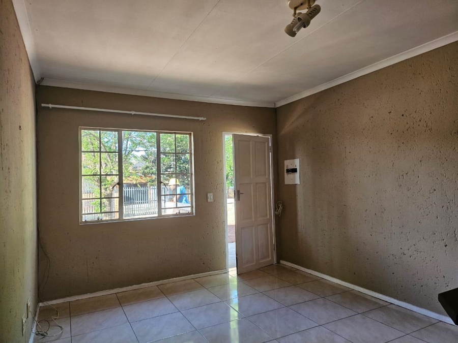 2 Bedroom Property for Sale in Georginia Gauteng