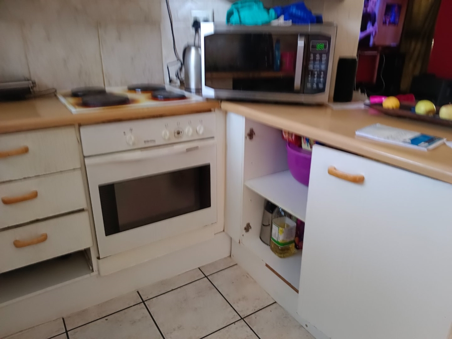 2 Bedroom Property for Sale in Bromhof Gauteng