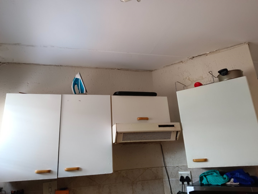 2 Bedroom Property for Sale in Bromhof Gauteng