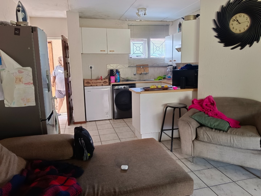 2 Bedroom Property for Sale in Bromhof Gauteng