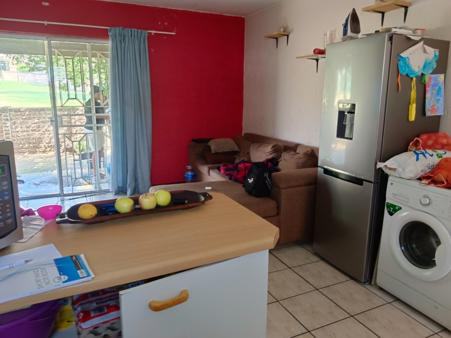 2 Bedroom Property for Sale in Bromhof Gauteng