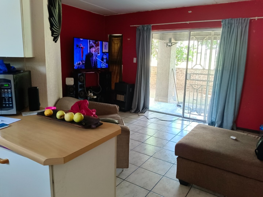 2 Bedroom Property for Sale in Bromhof Gauteng