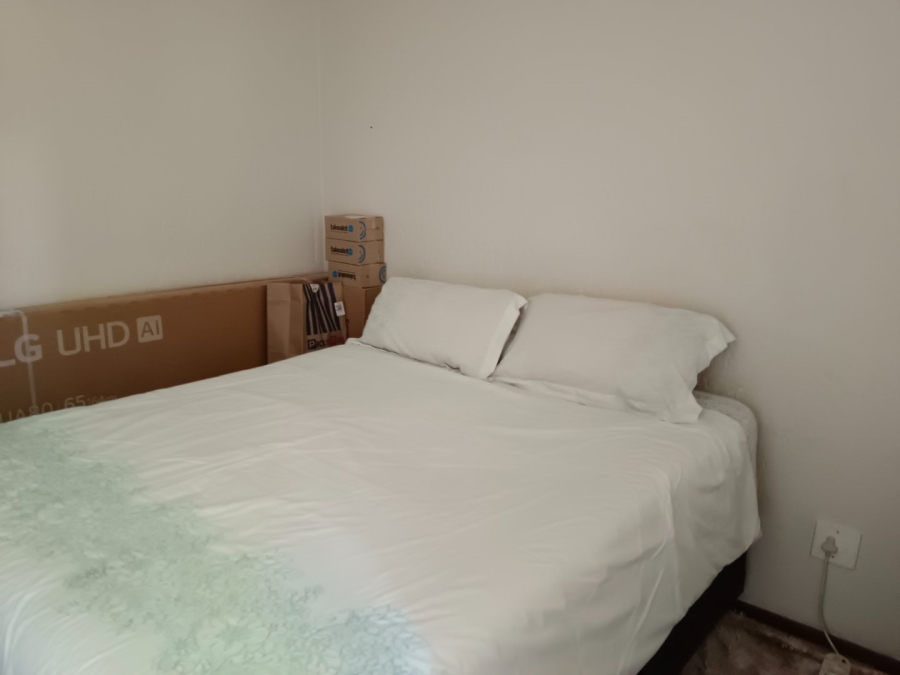 2 Bedroom Property for Sale in Bromhof Gauteng