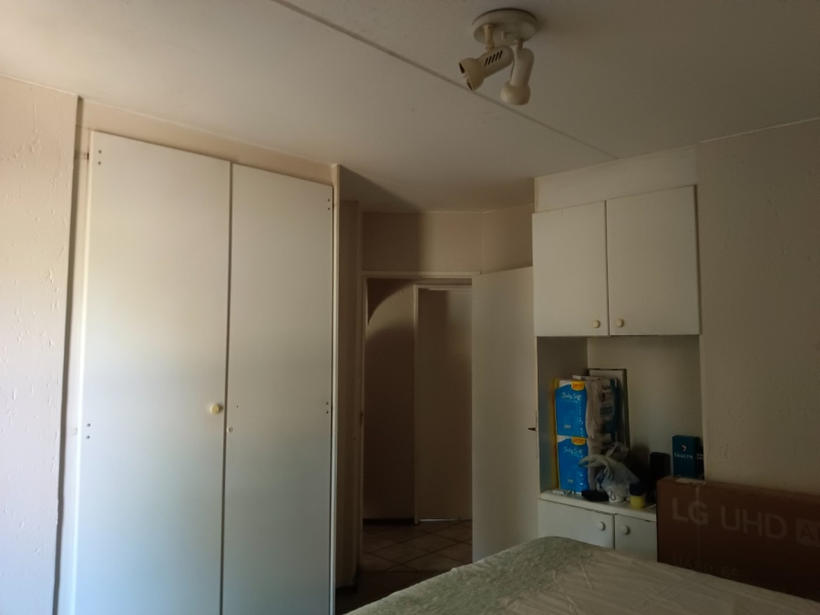 2 Bedroom Property for Sale in Bromhof Gauteng