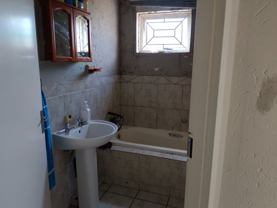 2 Bedroom Property for Sale in Bromhof Gauteng