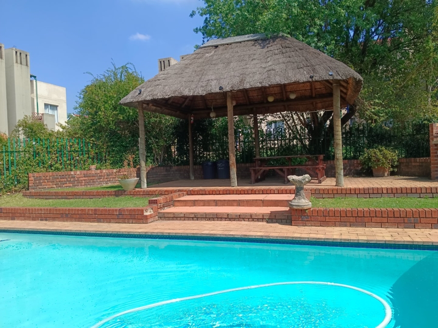 2 Bedroom Property for Sale in Bromhof Gauteng