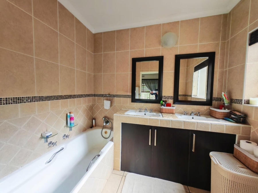 3 Bedroom Property for Sale in Sunward Park Gauteng