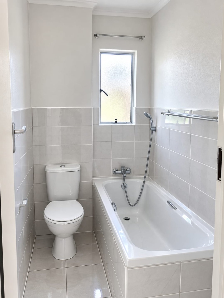 2 Bedroom Property for Sale in Glen Marais Gauteng