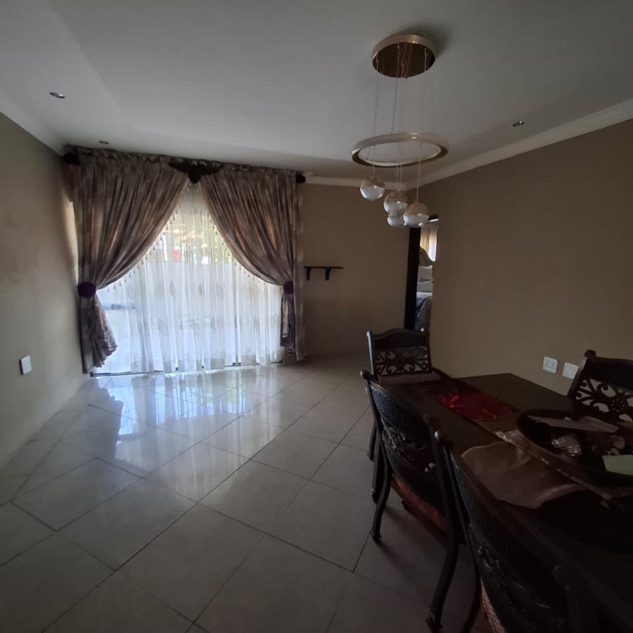  Bedroom Property for Sale in Pretoria North Gauteng
