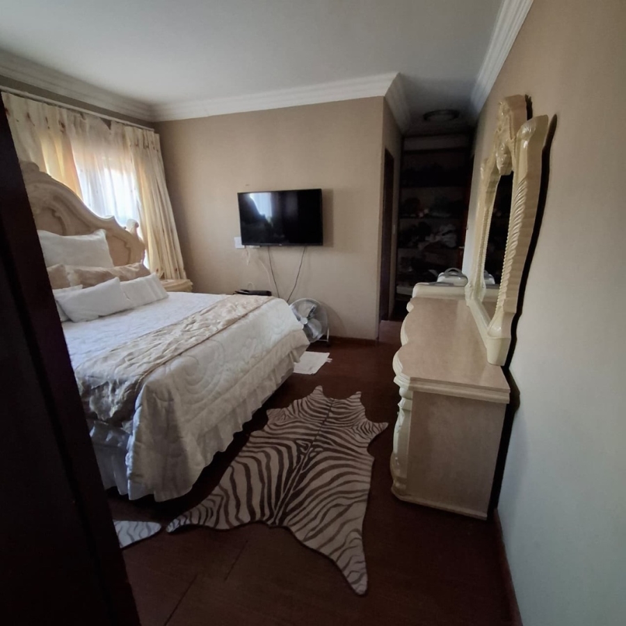  Bedroom Property for Sale in Pretoria North Gauteng