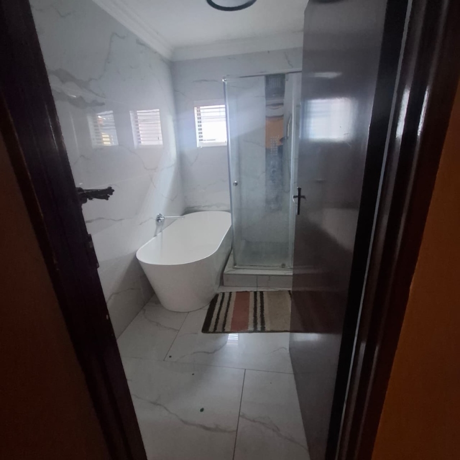  Bedroom Property for Sale in Pretoria North Gauteng