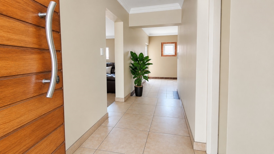 6 Bedroom Property for Sale in Amberfield Crest Estate Gauteng