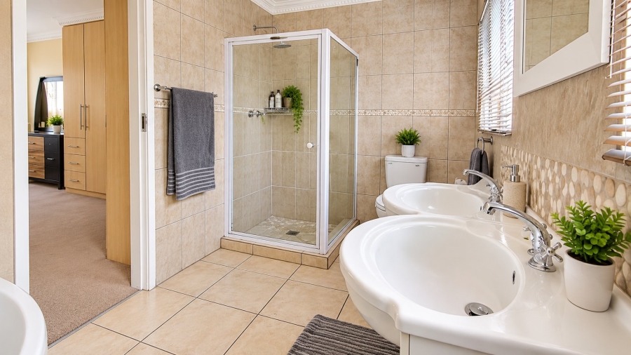 6 Bedroom Property for Sale in Amberfield Crest Estate Gauteng