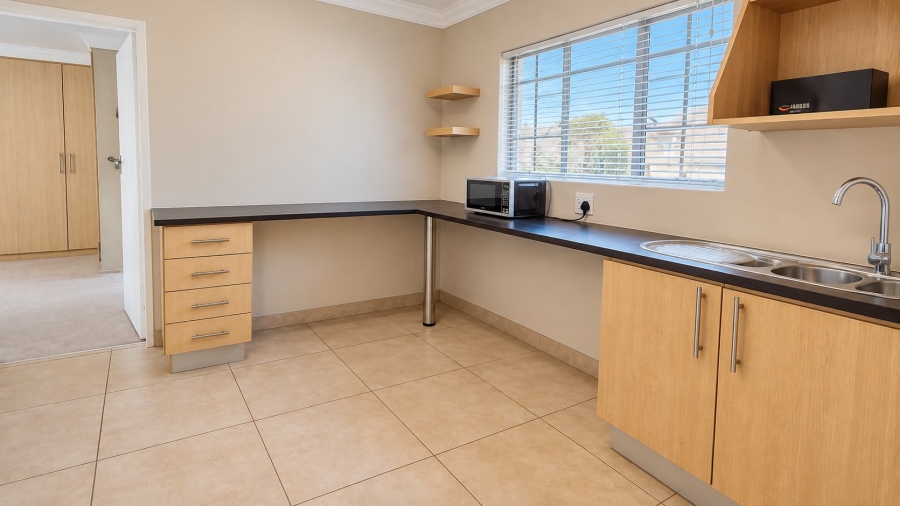 6 Bedroom Property for Sale in Amberfield Crest Estate Gauteng