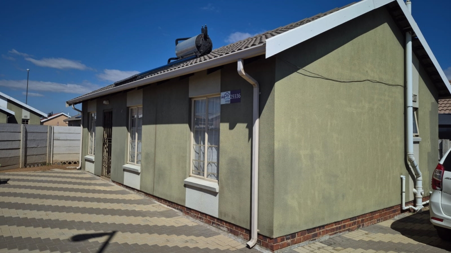 3 Bedroom Property for Sale in Sky City Gauteng