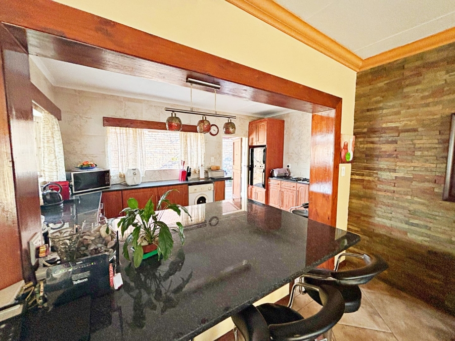 4 Bedroom Property for Sale in Eldoraigne Gauteng