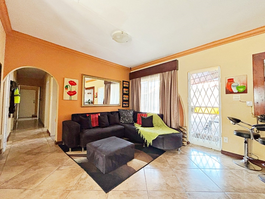 4 Bedroom Property for Sale in Eldoraigne Gauteng