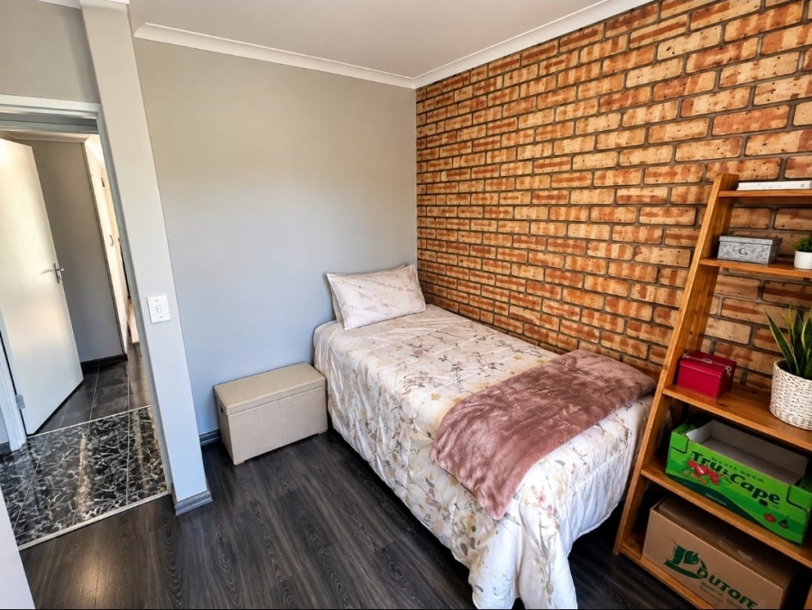 3 Bedroom Property for Sale in Glen Marais Gauteng