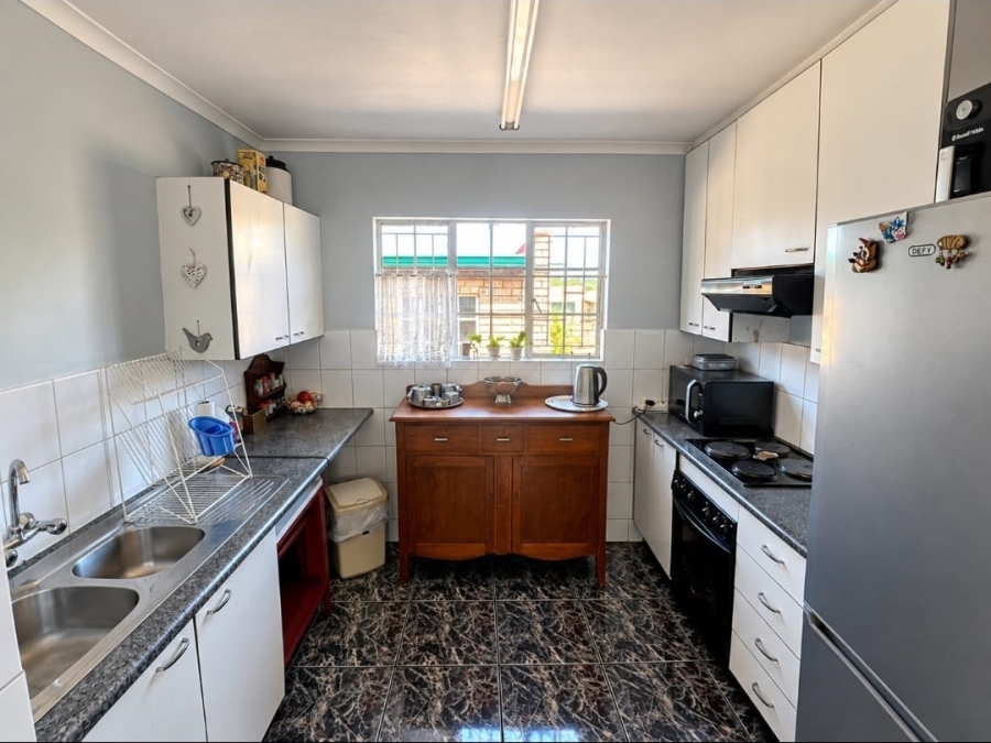 3 Bedroom Property for Sale in Glen Marais Gauteng
