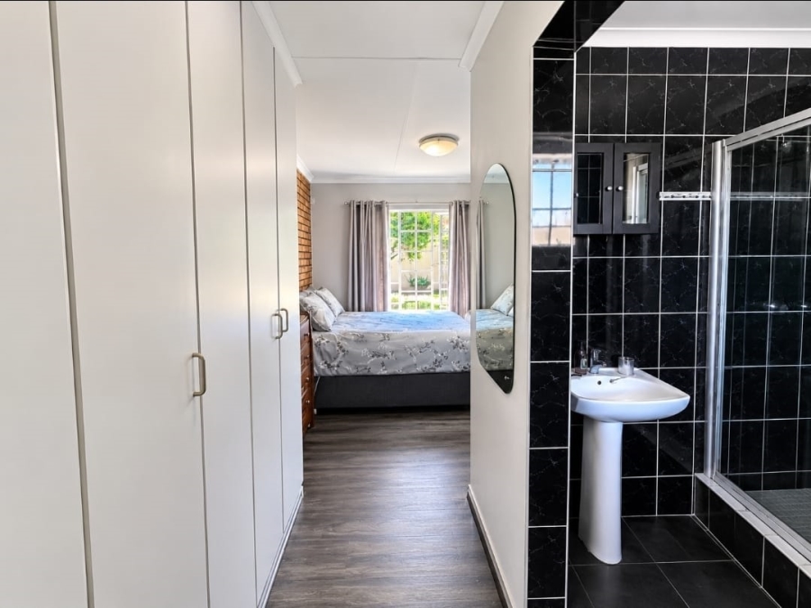 3 Bedroom Property for Sale in Glen Marais Gauteng