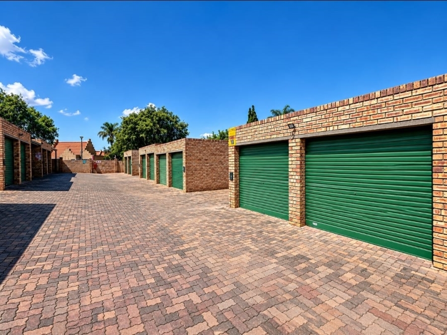 3 Bedroom Property for Sale in Glen Marais Gauteng