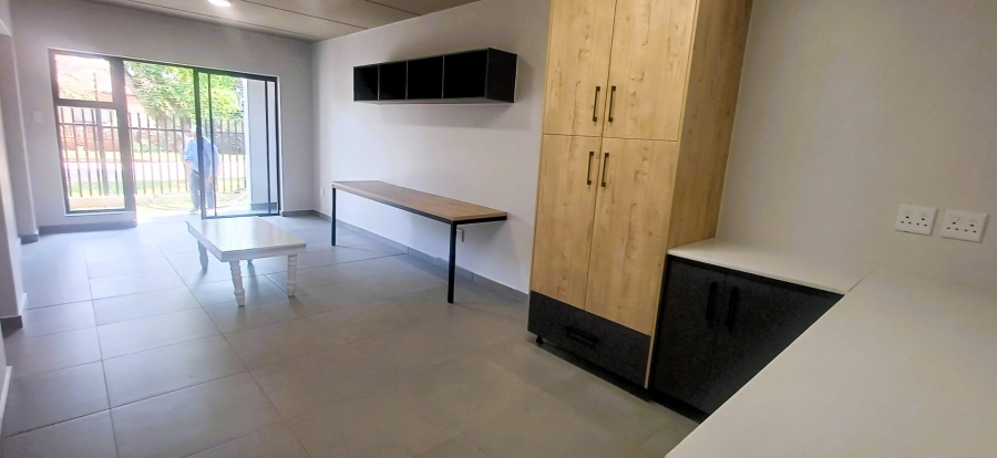 To Let 1 Bedroom Property for Rent in Lyttelton Manor Gauteng