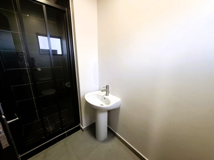 To Let 1 Bedroom Property for Rent in Lyttelton Manor Gauteng
