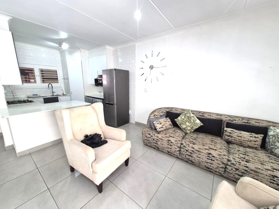 To Let 2 Bedroom Property for Rent in Khyber Rock Gauteng