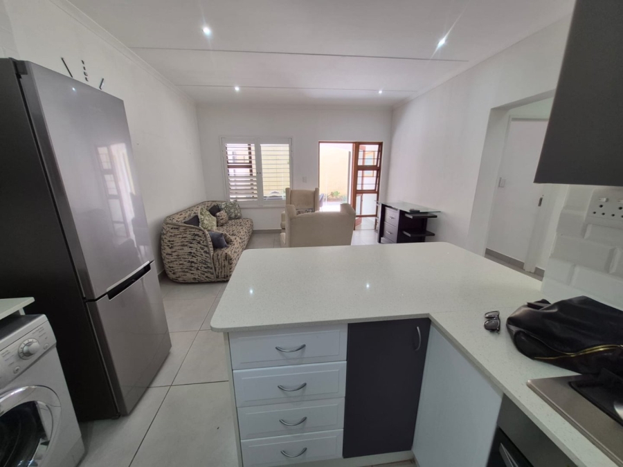 To Let 2 Bedroom Property for Rent in Khyber Rock Gauteng