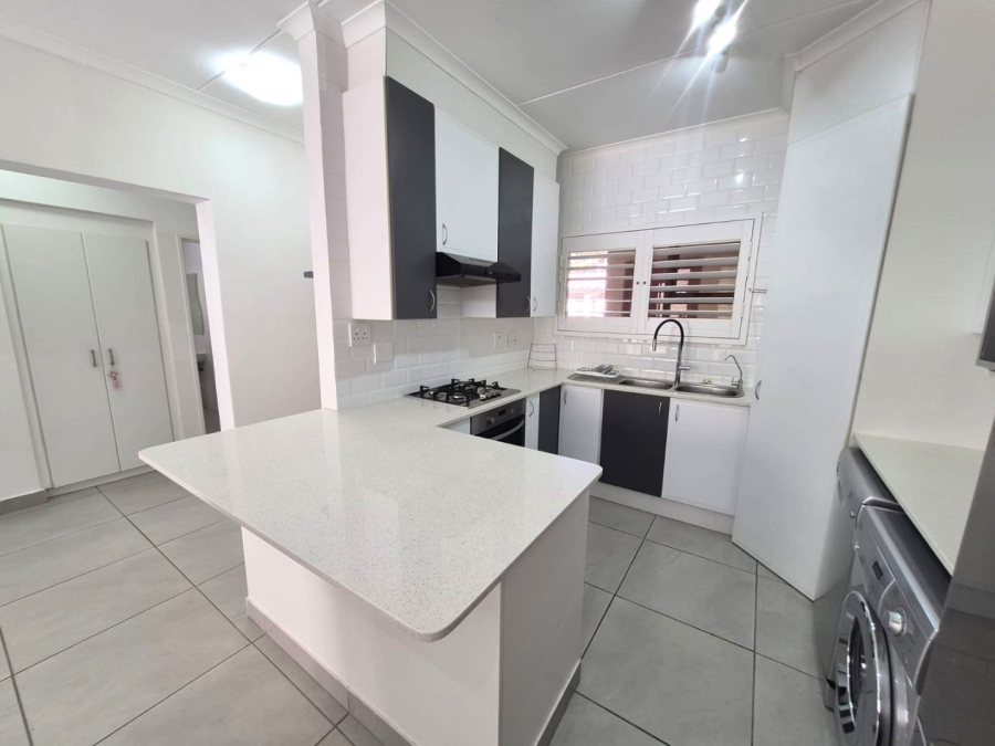 To Let 2 Bedroom Property for Rent in Khyber Rock Gauteng