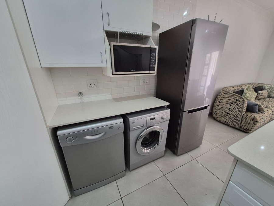 To Let 2 Bedroom Property for Rent in Khyber Rock Gauteng