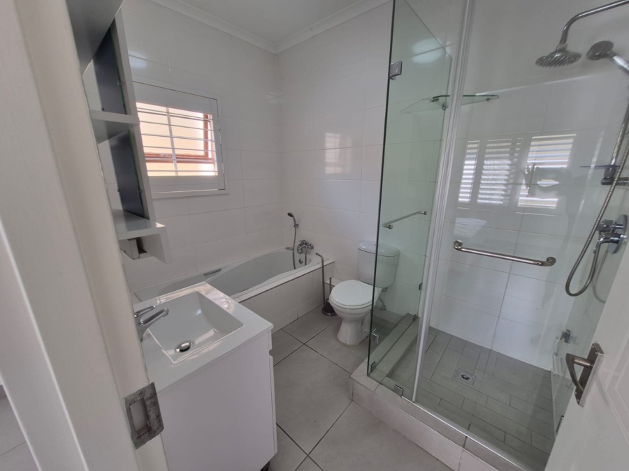 To Let 2 Bedroom Property for Rent in Khyber Rock Gauteng
