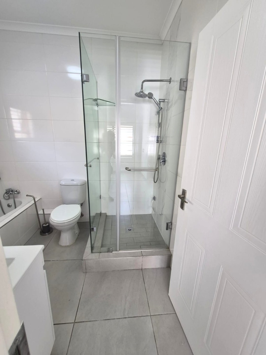 To Let 2 Bedroom Property for Rent in Khyber Rock Gauteng
