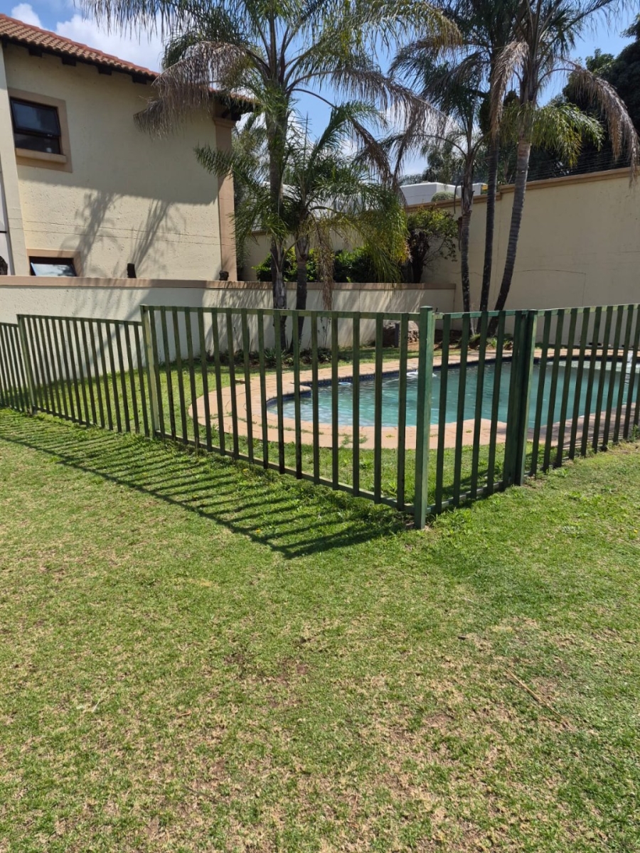 To Let 2 Bedroom Property for Rent in Khyber Rock Gauteng
