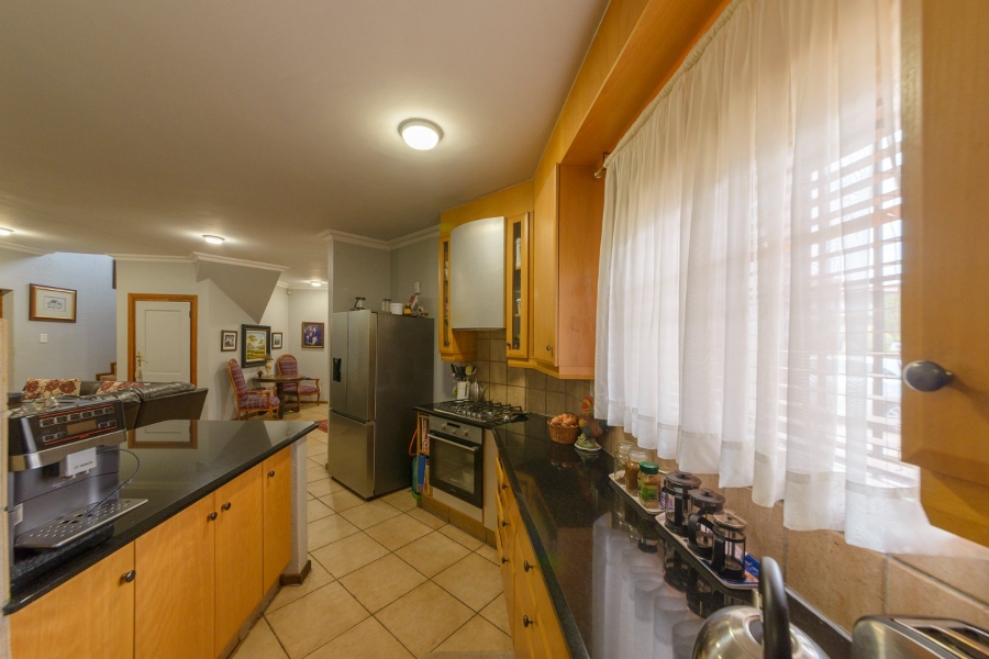  Bedroom Property for Sale in Faerie Glen Gauteng
