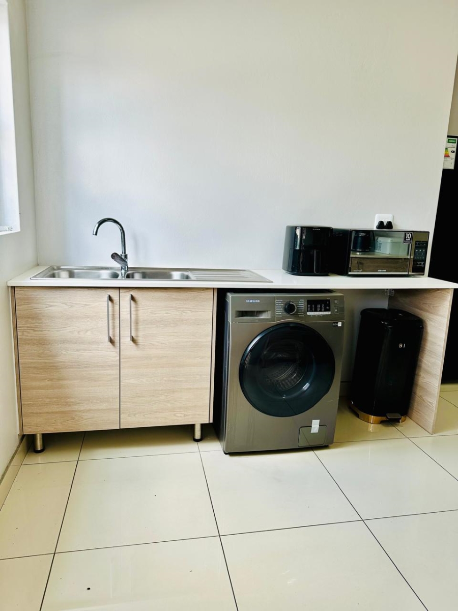 2 Bedroom Property for Sale in Blue Hills Gauteng