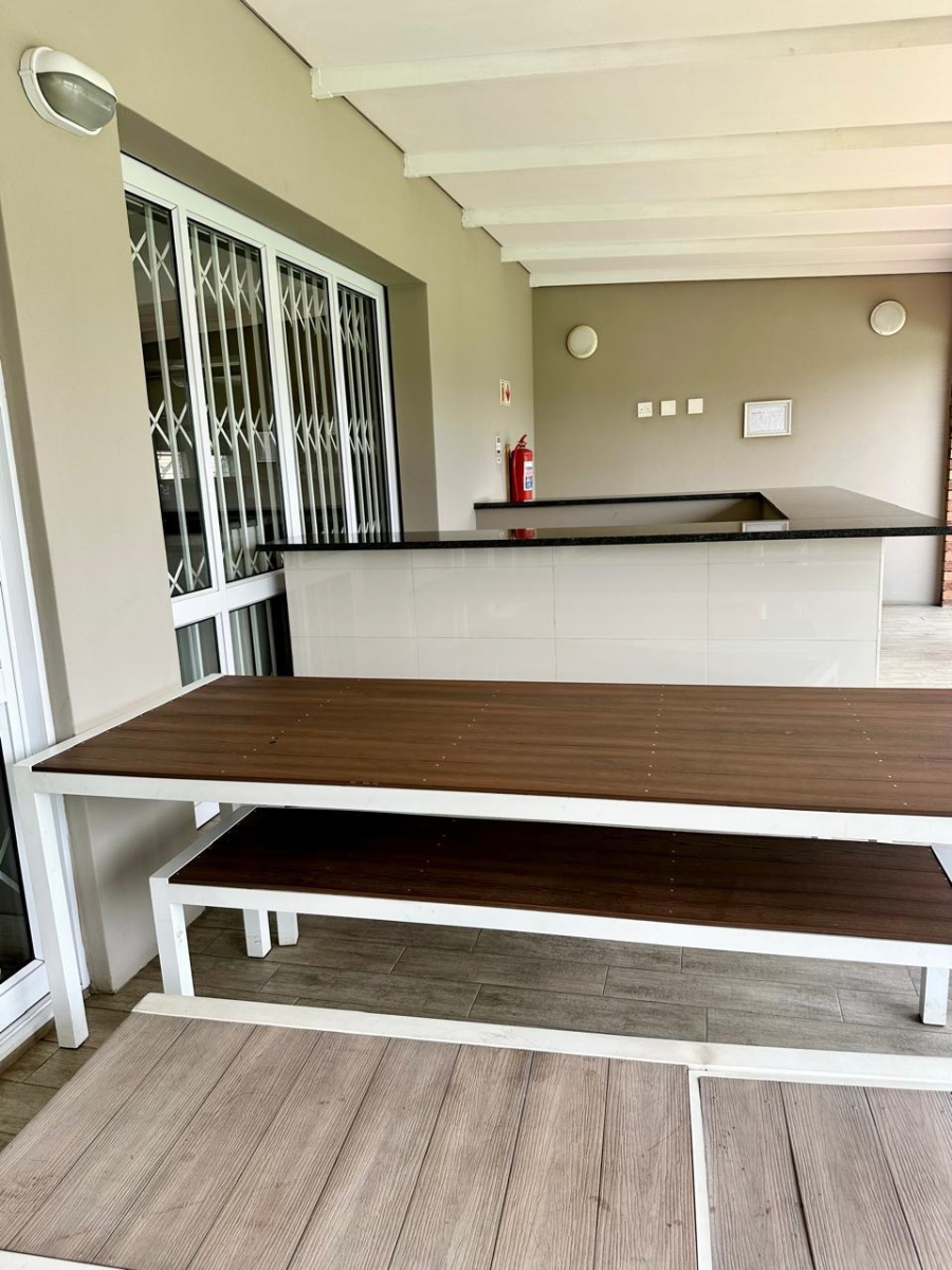 2 Bedroom Property for Sale in Blue Hills Gauteng