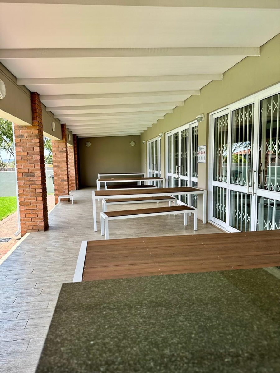 2 Bedroom Property for Sale in Blue Hills Gauteng