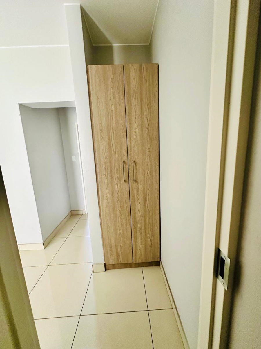 2 Bedroom Property for Sale in Blue Hills Gauteng