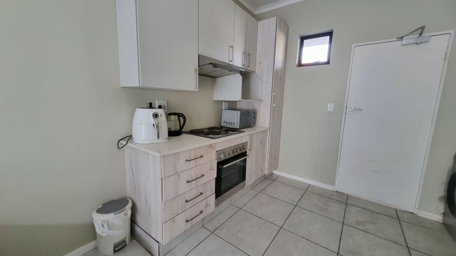 1 Bedroom Property for Sale in Grand Central Gauteng