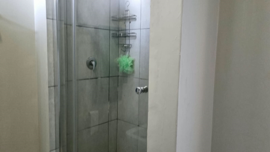 1 Bedroom Property for Sale in Grand Central Gauteng