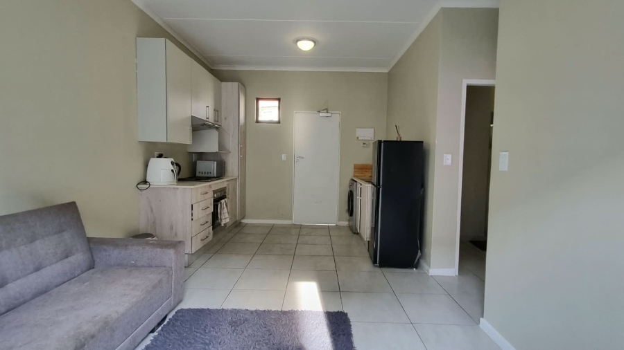 1 Bedroom Property for Sale in Grand Central Gauteng