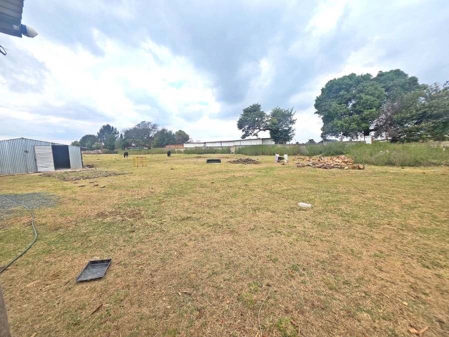 Commercial Property for Sale in Lilyvale Gauteng