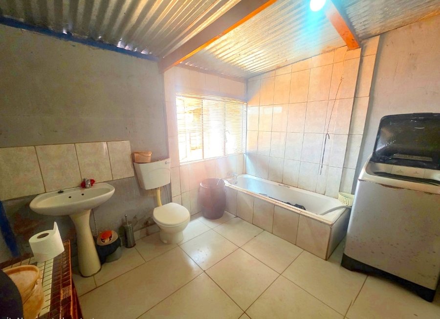Commercial Property for Sale in Lilyvale Gauteng