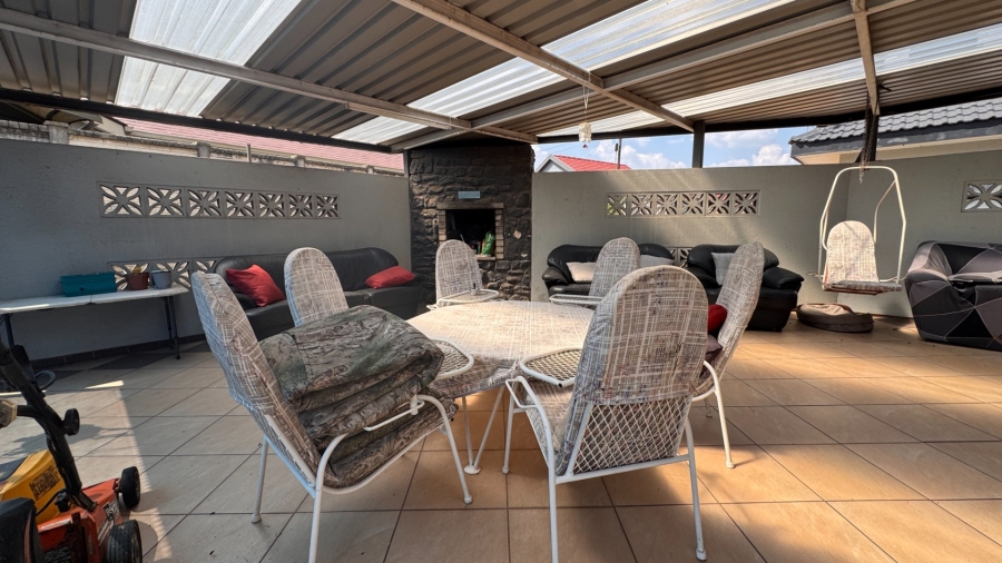 4 Bedroom Property for Sale in Risiville Gauteng