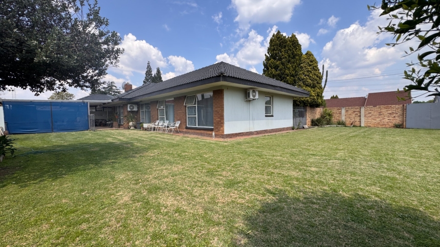 4 Bedroom Property for Sale in Risiville Gauteng