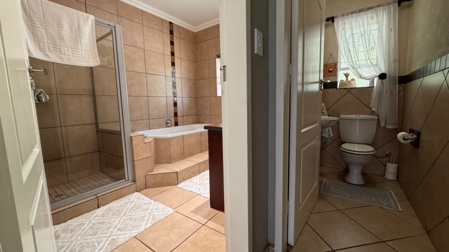 4 Bedroom Property for Sale in Three Rivers East Gauteng