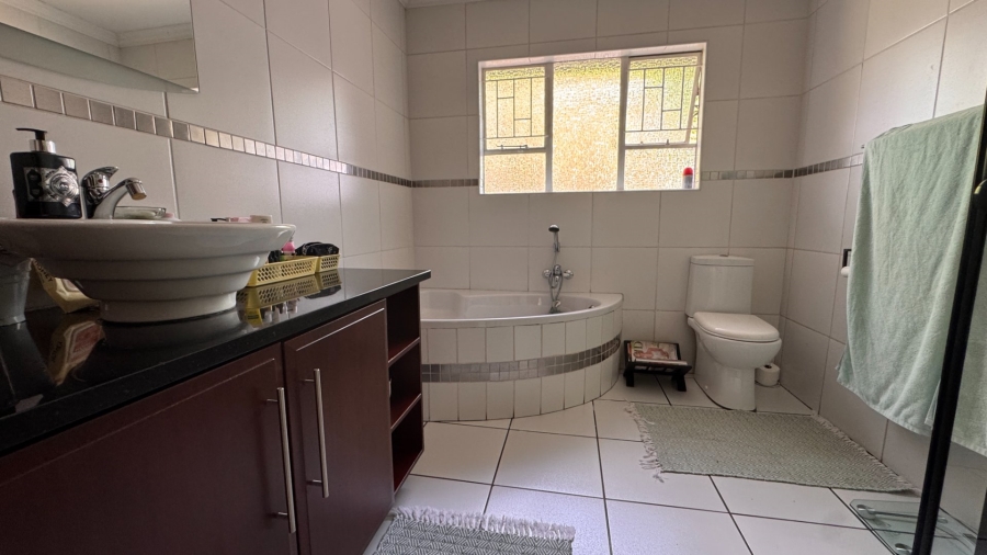 4 Bedroom Property for Sale in Three Rivers East Gauteng
